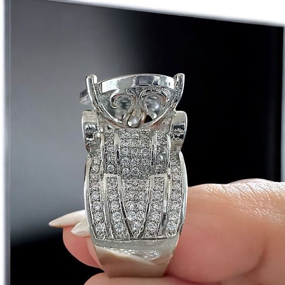 NIB Alloy White Gold Cubic Zirconia Heart Diamond Sterling Silver Ring - Size 8. - Picture 5 of 7